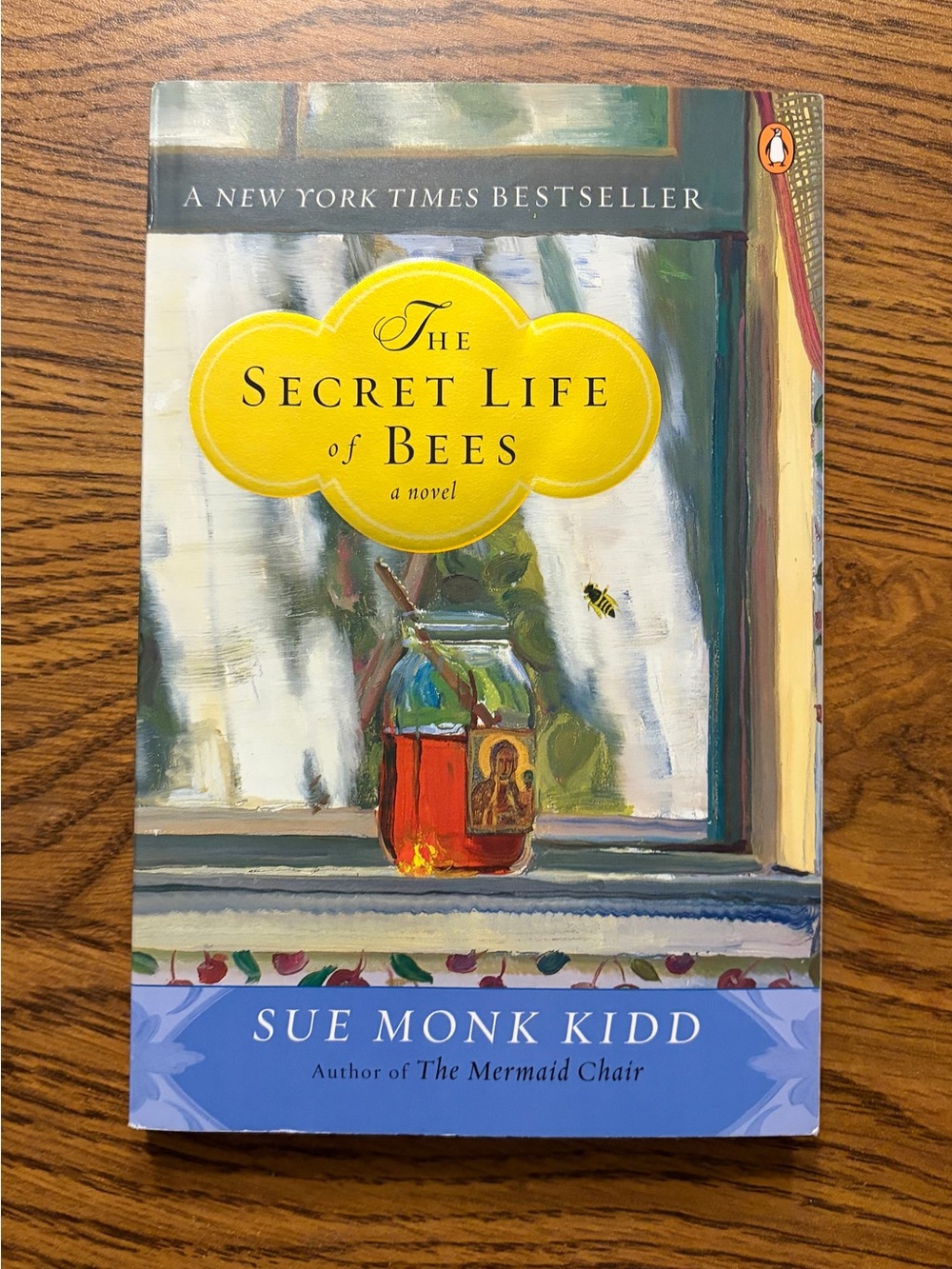 The Secret Life of Bees by Sue Monk Kidd - Yellow & Blue Cover